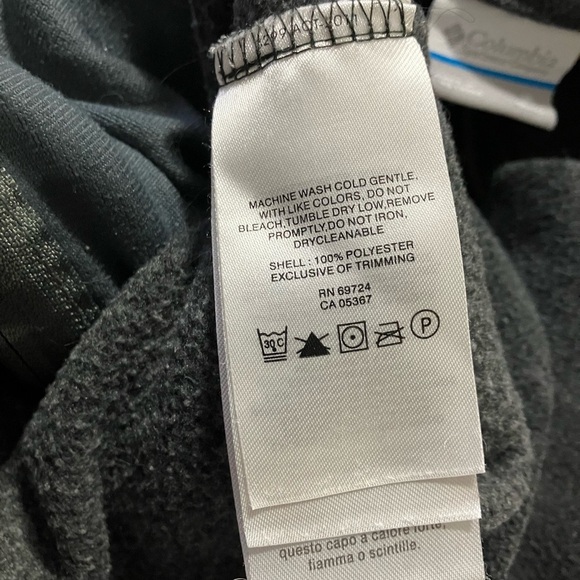 Cozy Black Zip-Up Jacket - Picture 3 of 6